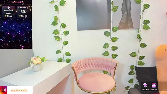 Snapshot of abril_ricci chatting on 02/17/25, 11:42 abril ricci online show from 02/17/25, 11:42