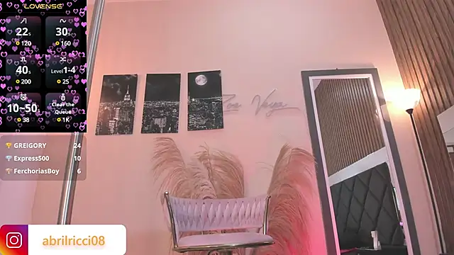 Snapshot of abril_ricci chatting on 02/19/25, 07:28 abril ricci online show from 02/19/25, 07:28