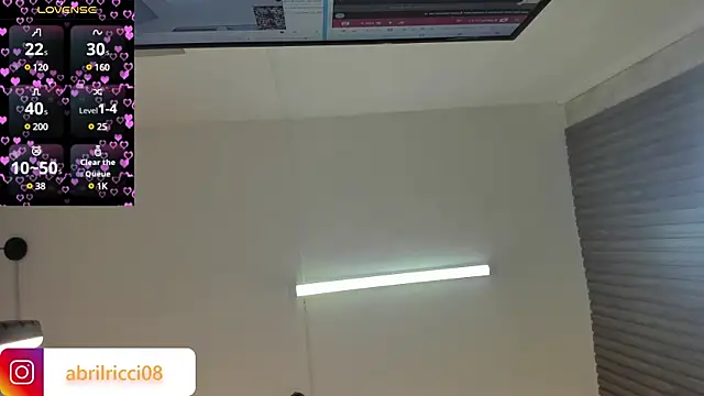 Snapshot of abril_ricci chatting on 02/27/25, 03:47 abril ricci online show from 02/27/25, 03:47