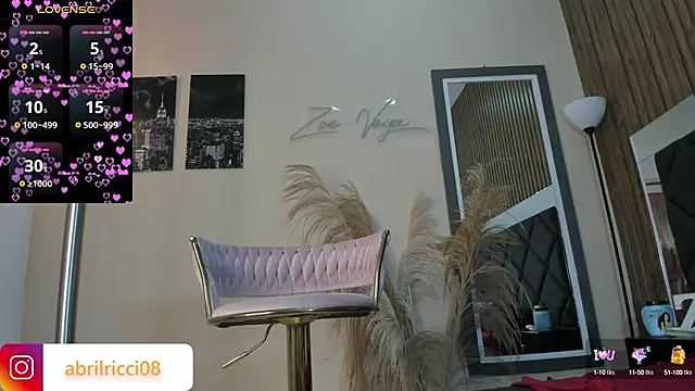 Snapshot of abril_ricci chatting on 03/01/25, 03:43 abril ricci online show from 03/01/25, 03:43