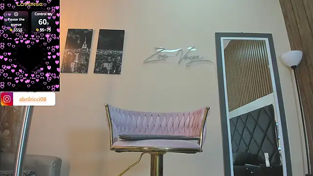 Snapshot of abril_ricci chatting on 03/19/25, 04:03 abril ricci online show from 03/19/25, 04:03