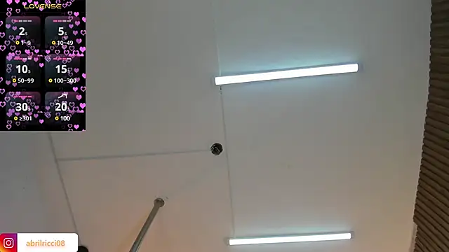 Snapshot of abril_ricci chatting on 03/21/25, 04:06 abril ricci online show from 03/21/25, 04:06