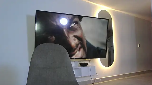 Snapshot of abril_ricci chatting on 09/16/25, 05:08 abril ricci online show from 09/16/25, 05:08