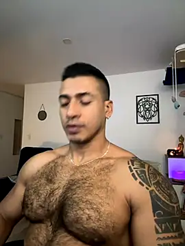 Snapshot of aaroncolombia chatting on 09/16/25, 11:11 aaroncolombia online show from 09/16/25, 11:11