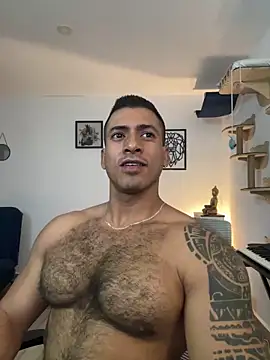 Snapshot of aaroncolombia chatting on 10/03/25, 10:51 aaroncolombia online show from 10/03/25, 10:51