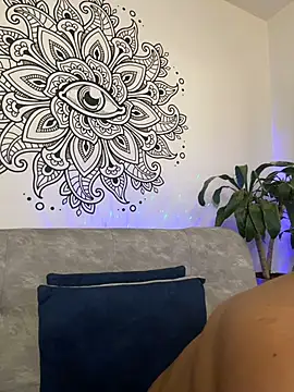 Snapshot of aaroncolombia chatting on 10/29/25, 10:06 aaroncolombia online show from 10/29/25, 10:06