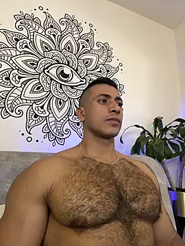 Snapshot of aaroncolombia chatting on 11/01/25, 11:40 aaroncolombia online show from 11/01/25, 11:40