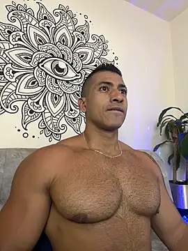 Snapshot of aaroncolombia chatting on 11/12/25, 07:09 aaroncolombia online show from 11/12/25, 07:09