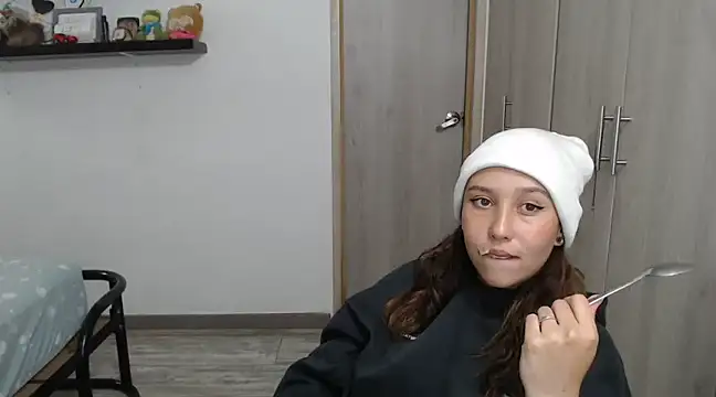 Skarlet Adams28 online show from 01/10/25, 01:21