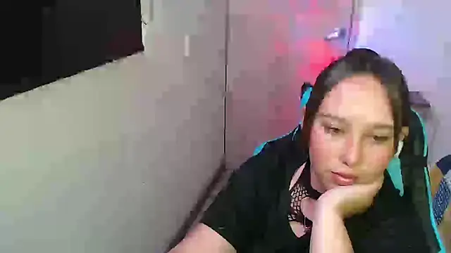 Skarlet Adams28 online show from 03/19/26, 09:08