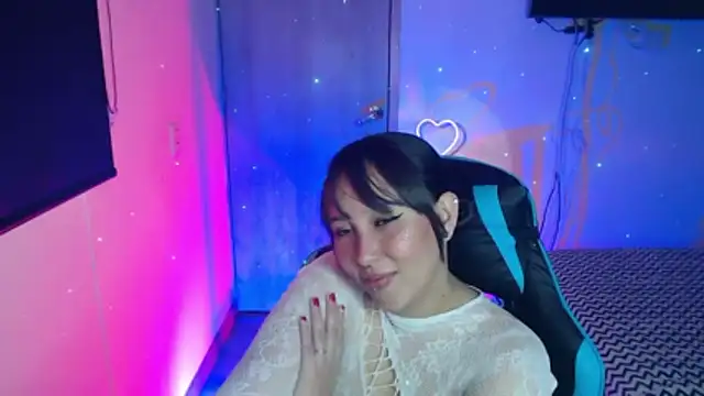 Skarlet Adams28 online show from 04/01/26, 09:45