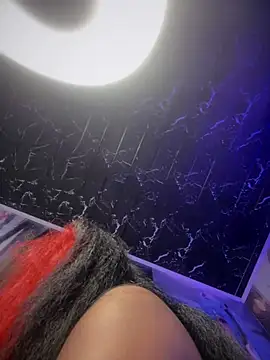 Snapshot of Thyana_LS chatting on 01/10/25, 12:58 Thyana LS online show from 01/10/25, 12:58