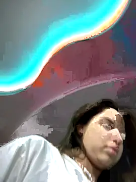 Snapshot of CharleneWoods chatting on 09/26/25, 05:00 CharleneWoods online show from 09/26/25, 05:00