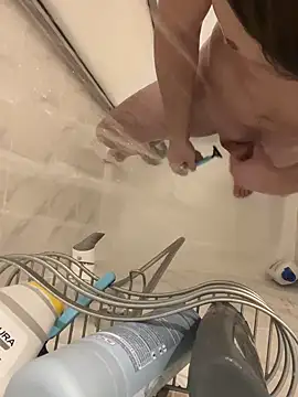 Snapshot of CroKita17 chatting on 01/31/25, 10:31 CroKita17 online show from 01/31/25, 10:31