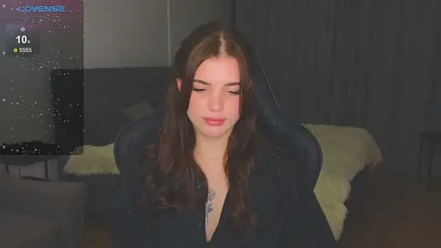 adrianawow1 online show from 11/06/25, 02:45