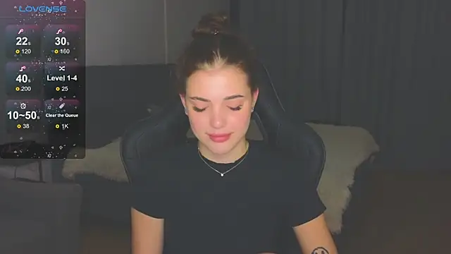 adrianawow1 online show from 11/08/25, 03:07