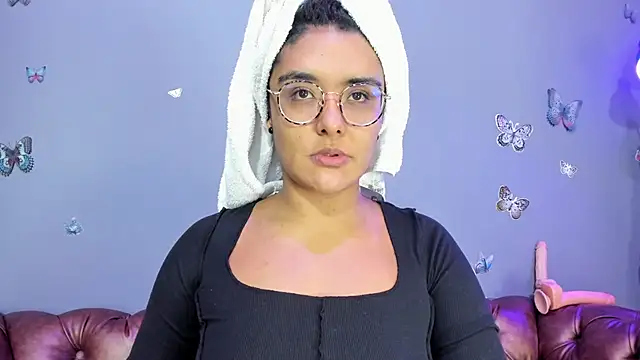 Snapshot of Kaira_mosse chatting on 10/22/25, 11:21 Kaira mosse online show from 10/22/25, 11:21