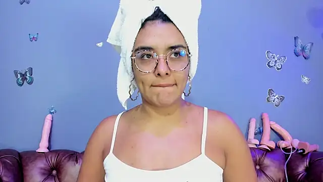 Snapshot of Kaira_mosse chatting on 11/02/25, 09:44 Kaira mosse online show from 11/02/25, 09:44