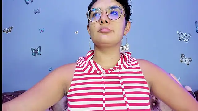 Snapshot of Kaira_mosse chatting on 11/16/25, 11:49 Kaira mosse online show from 11/16/25, 11:49