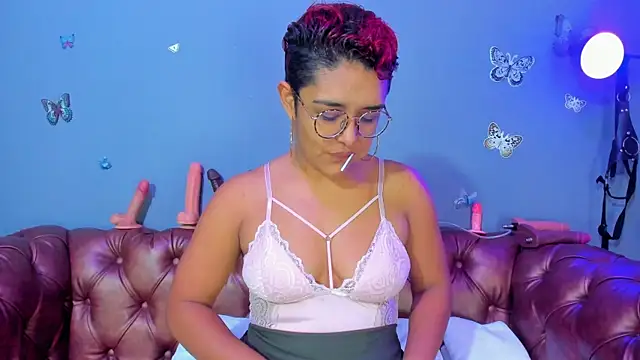 Kaira mosse online show from 04/18/26, 11:36