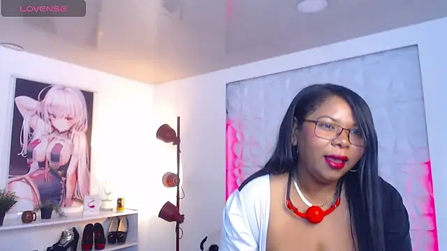 Snapshot of Keilathompson chatting on 09/16/25, 11:22 Keilathompson online show from 09/16/25, 11:22