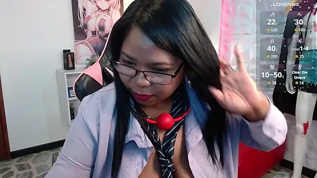 Snapshot of Keilathompson chatting on 10/06/25, 10:34 Keilathompson online show from 10/06/25, 10:34