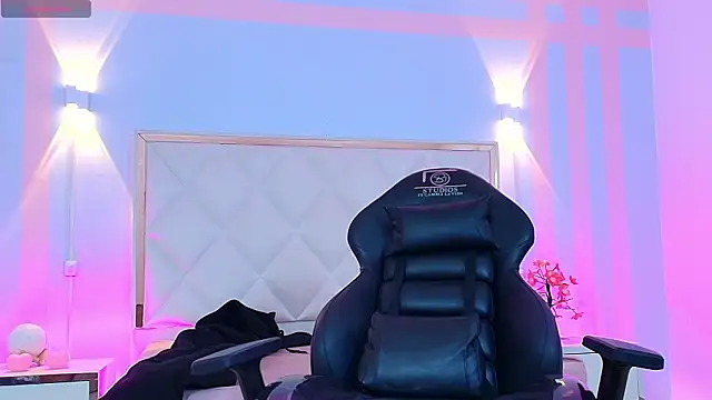 Brendda tay online show from 02/24/26, 03:04