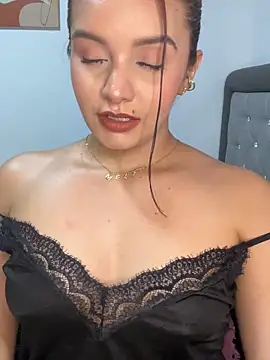 Melanyprada online show from 05/27/26, 04:31
