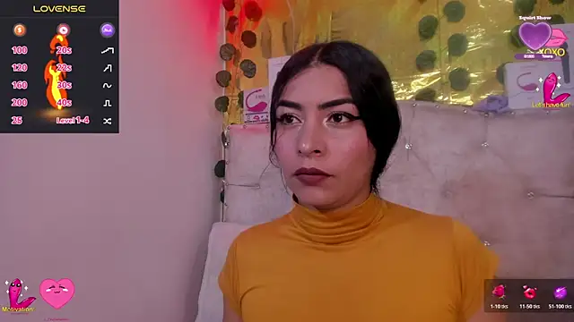 Snapshot of cristalconnorr chatting on 02/17/26, 03:40 cristalconnorr online show from 02/17/26, 03:40