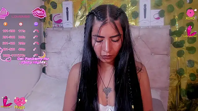 cristalconnorr online show from 04/10/26, 04:23