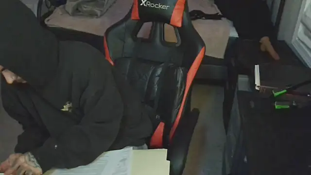 XMeF10 online show from 01/29/25, 02:51