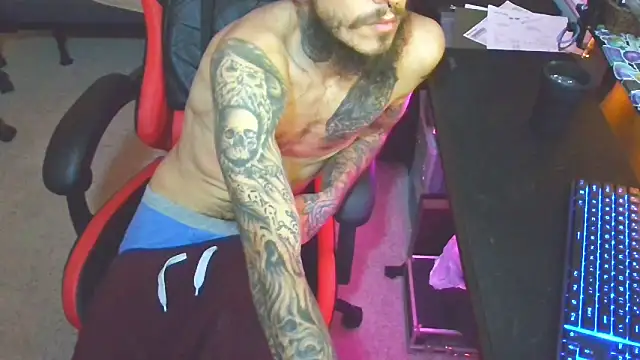 XMeF10 online show from 01/31/25, 03:20