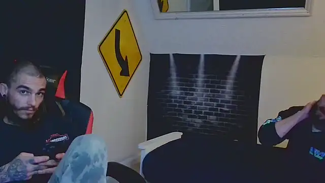 XMeF10 online show from 03/19/25, 03:30