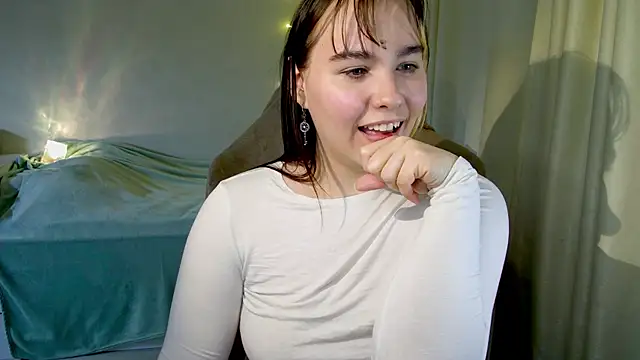 Snapshot of Rosie_Nana chatting on 12/10/24, 04:38 Rosie Nana online show from 12/10/24, 04:38