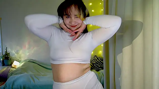 Snapshot of Rosie_Nana chatting on 12/23/24, 01:03 Rosie Nana online show from 12/23/24, 01:03