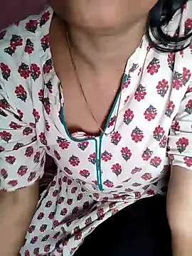 Shivani Mumbai85 online show from 02/13/25, 03:29