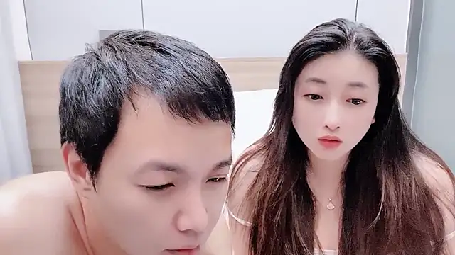 Snapshot of Lulu-y chatting on 01/03/25, 05:20 Lulu-y online show from 01/03/25, 05:20