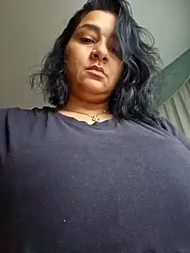 Snapshot of paulinaDiaz1 chatting on 01/10/25, 01:52 paulinaDiaz1 online show from 01/10/25, 01:52