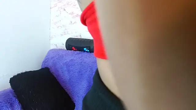 anahi  s online show from 12/01/25, 07:52