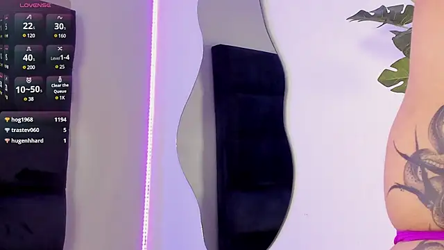 Snapshot of kenayfox chatting on 03/14/25, 10:50 kenayfox online show from 03/14/25, 10:50