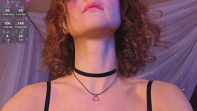 Snapshot of Soo_dreamy chatting on 11/20/25, 01:28 Soo dreamy online show from 11/20/25, 01:28