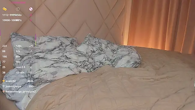 Snapshot of OdetteHarwick chatting on 02/15/25, 01:31 OdetteHarwick online show from 02/15/25, 01:31