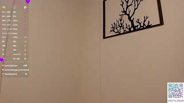 Snapshot of OdetteHarwick chatting on 02/16/25, 02:20 OdetteHarwick online show from 02/16/25, 02:20