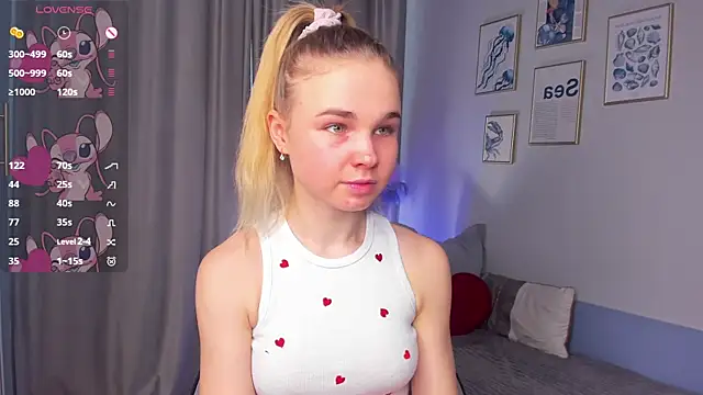 Snapshot of OdetteHarwick chatting on 12/03/25, 09:40 OdetteHarwick online show from 12/03/25, 09:40