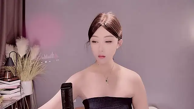 Snapshot of jingling666 chatting on 02/24/25, 11:43 jingling666 online show from 02/24/25, 11:43