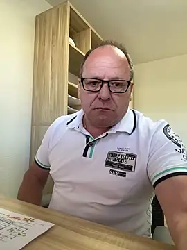 coupleLatinaLovers online show from 04/24/26, 05:54