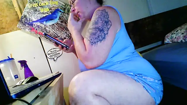 Snapshot of GraceHenderson chatting on 11/24/25, 04:40 GraceHenderson online show from 11/24/25, 04:40