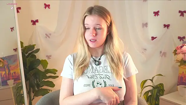 MaydaFoulk online show from 03/23/26, 01:20