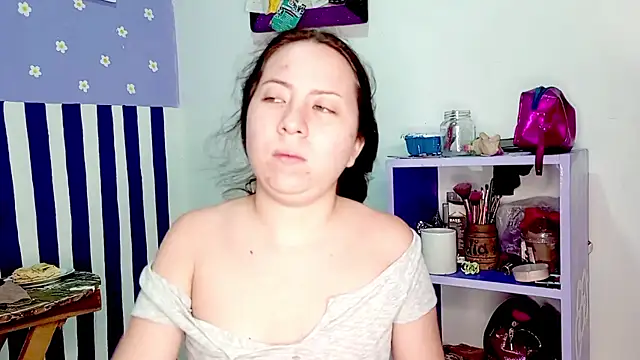 PetiteIvoryQueen19 online show from 05/23/26, 05:34