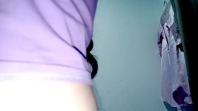 PetiteIvoryQueen19 online show from 07/12/26, 06:15